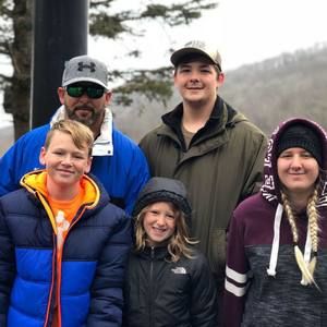 Meet your Posher, Casey